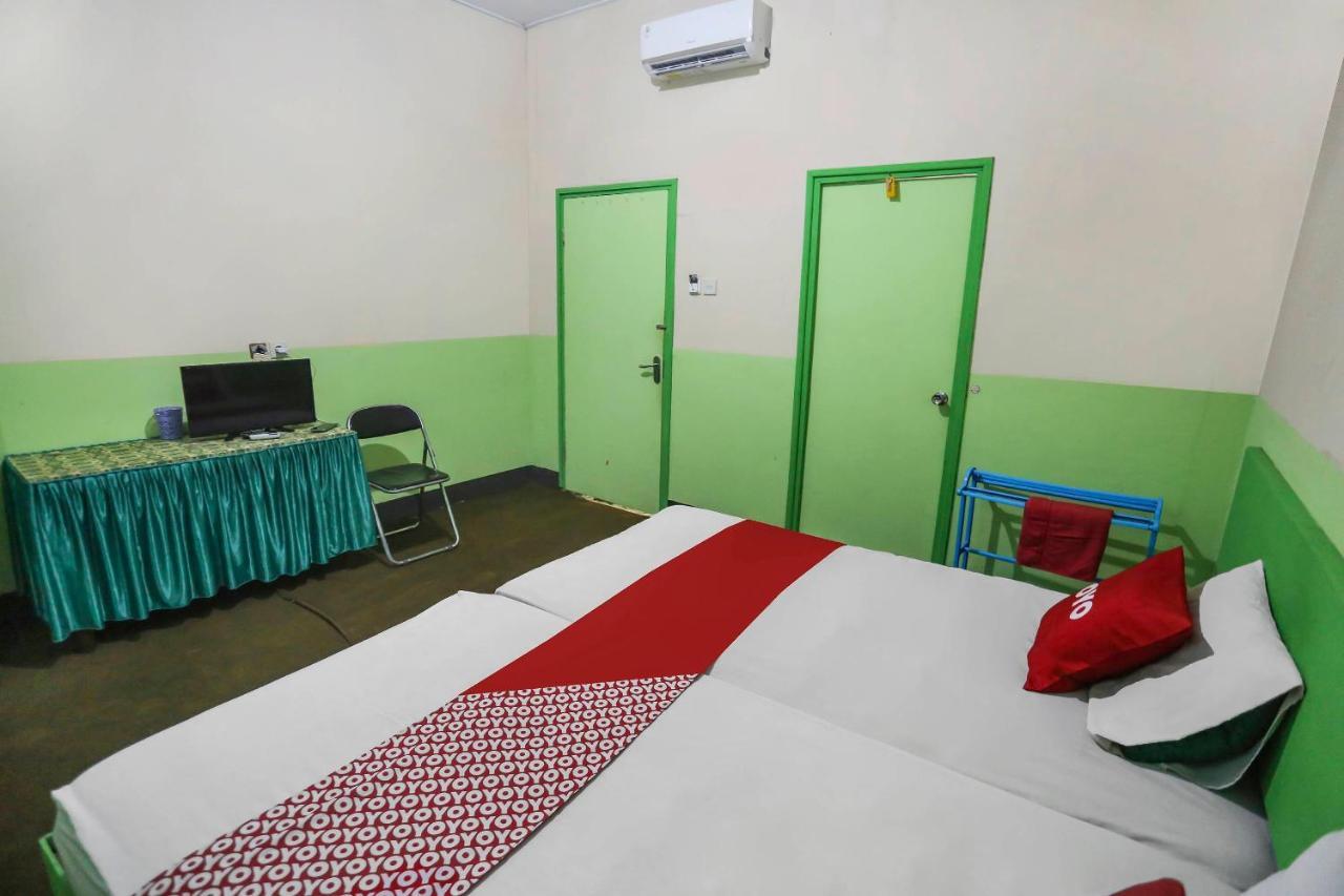 Oyo 90825 Hotel Lizha 2 サマリンダ エクステリア 写真