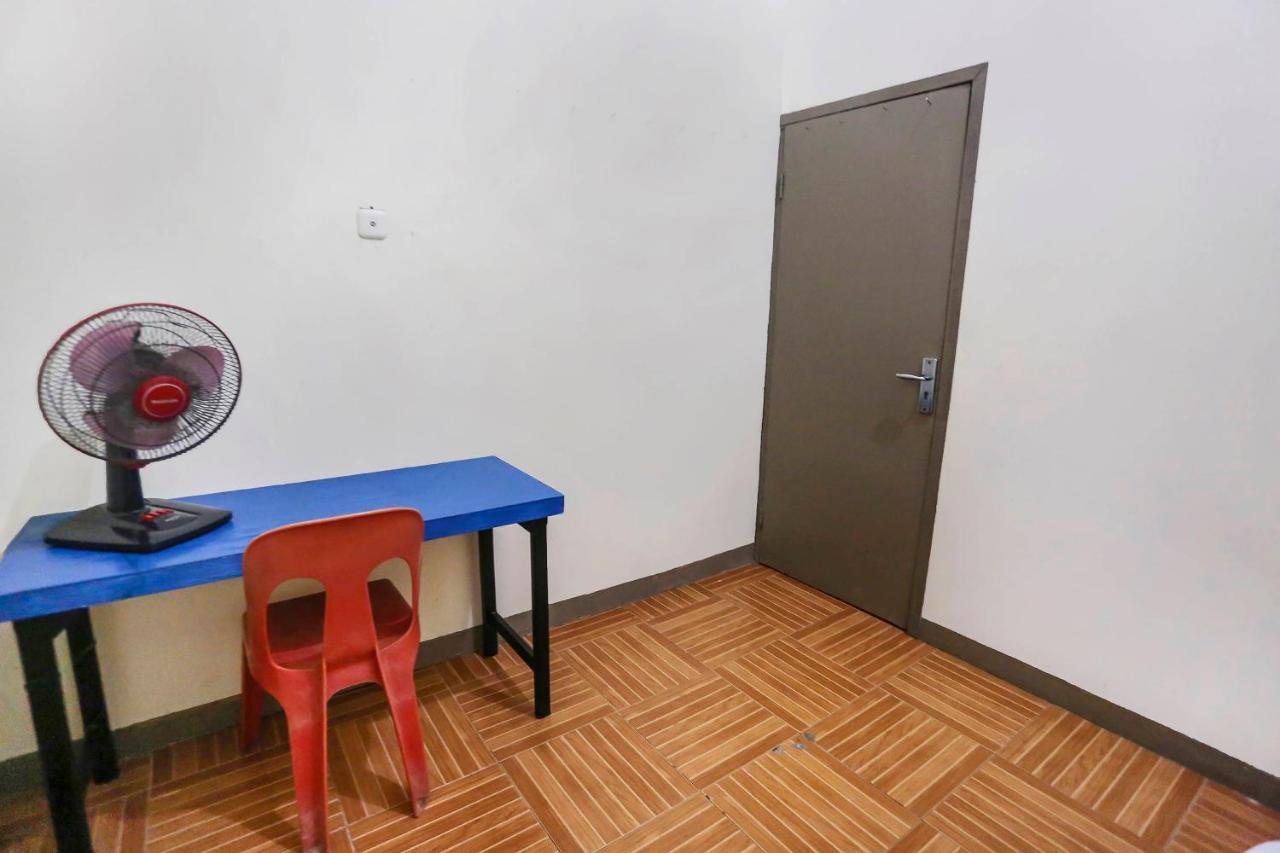 Oyo 90825 Hotel Lizha 2 サマリンダ エクステリア 写真