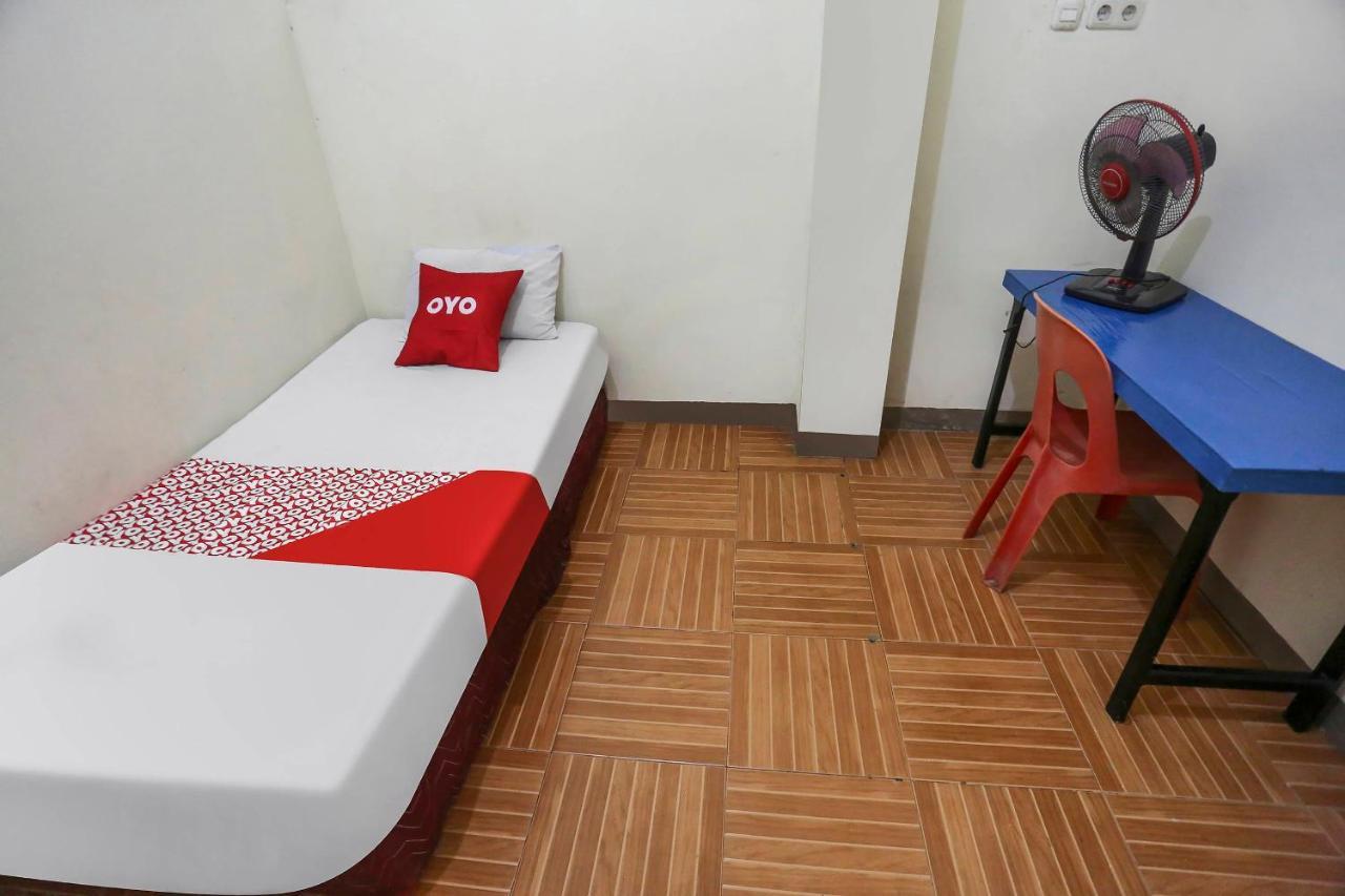 Oyo 90825 Hotel Lizha 2 サマリンダ エクステリア 写真
