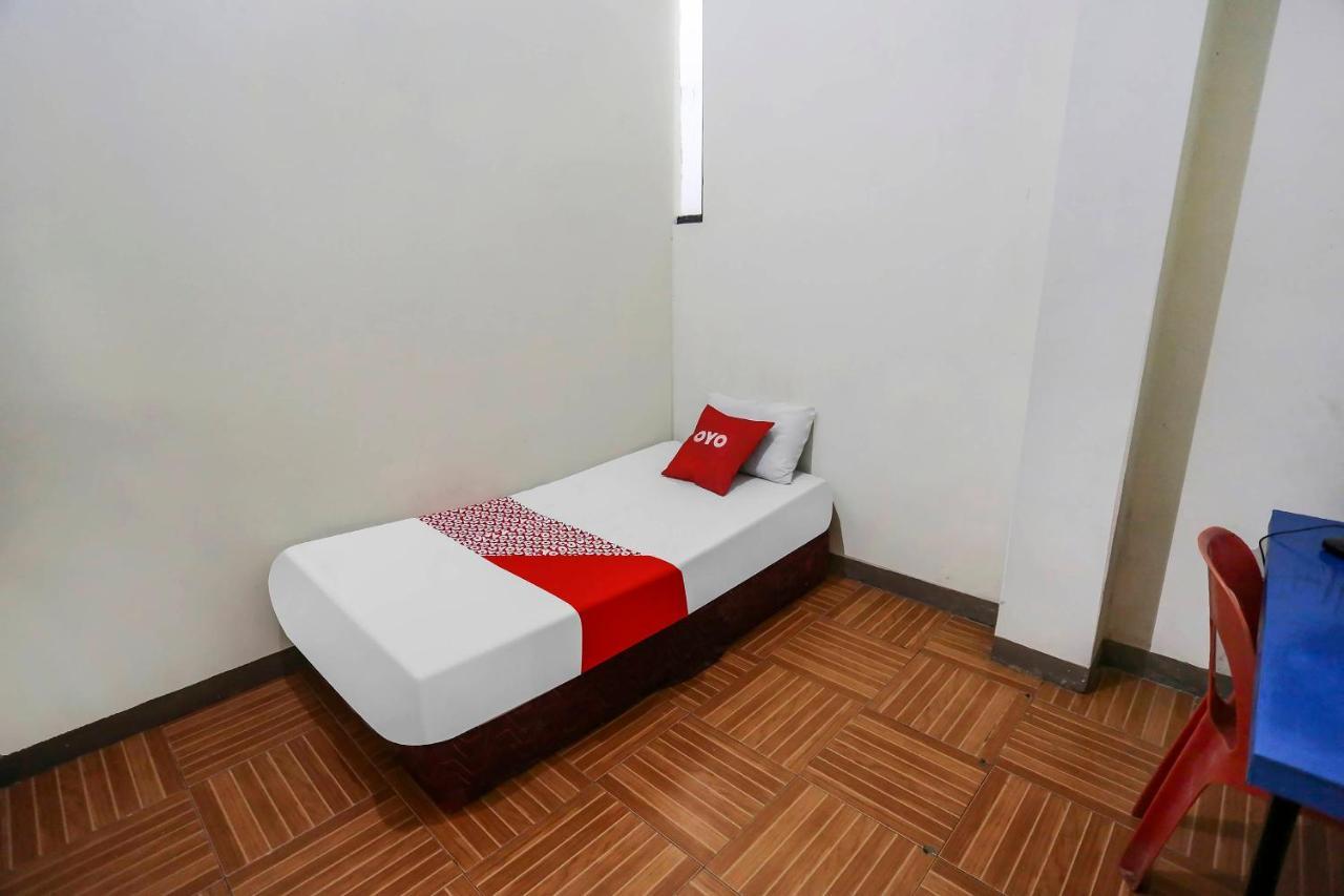 Oyo 90825 Hotel Lizha 2 サマリンダ エクステリア 写真
